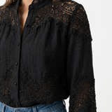 Blusa provence rendada